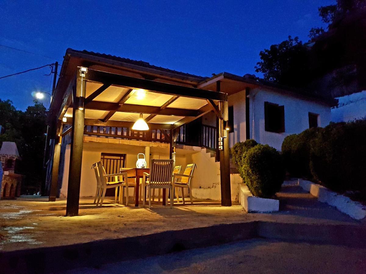 Proias Guesthouse 7Km From Meteora!At Village Vlachava Καλαμπάκα Εξωτερικό φωτογραφία